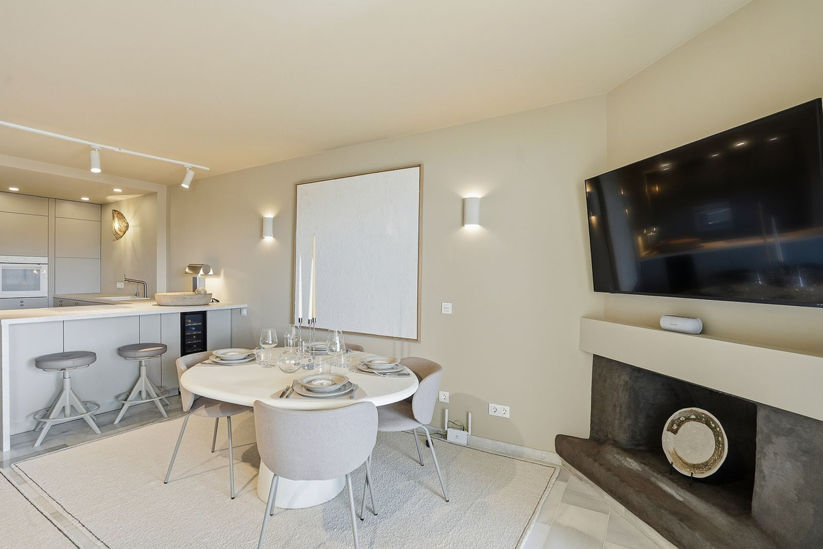 3 Bed Apartment for sale in Calahonda Costa Del Sol, Málaga, Spain