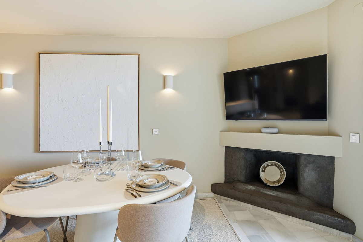 3 Bed Apartment for sale in Calahonda Costa Del Sol, Málaga, Spain