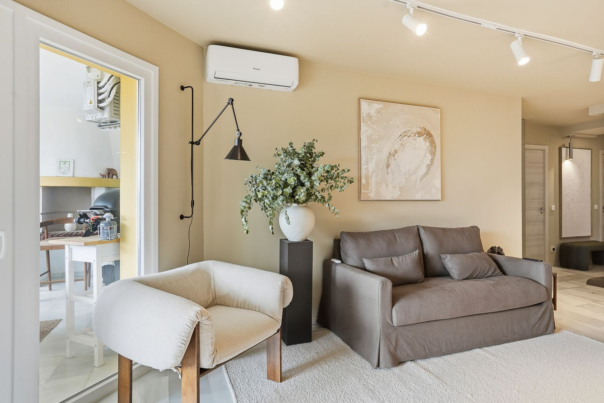 3 Bed Apartment for sale in Calahonda Costa Del Sol, Málaga, Spain