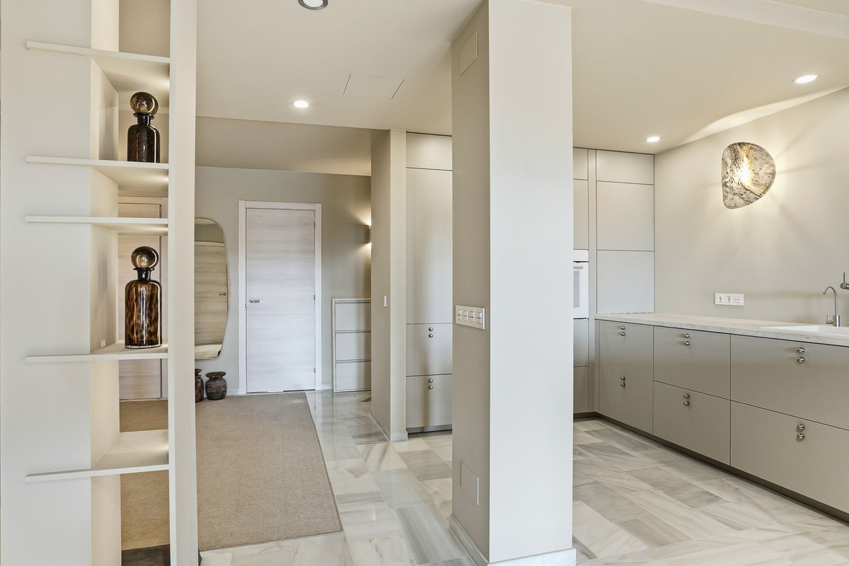 3 Bed Apartment for sale in Calahonda Costa Del Sol, Málaga, Spain