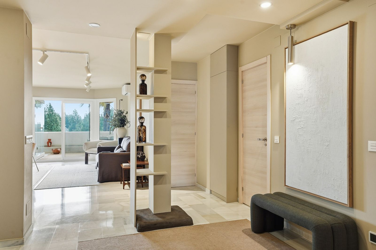3 Bed Apartment for sale in Calahonda Costa Del Sol, Málaga, Spain