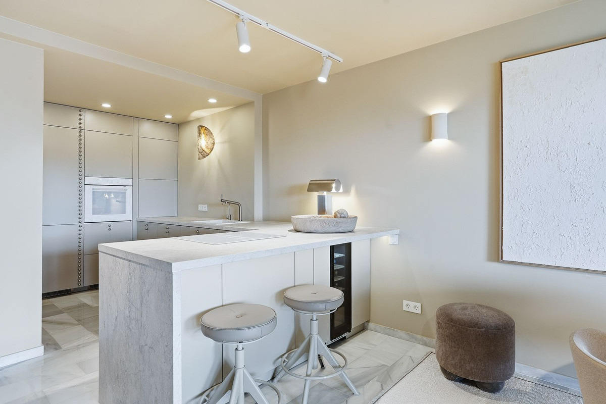 3 Bed Apartment for sale in Calahonda Costa Del Sol, Málaga, Spain