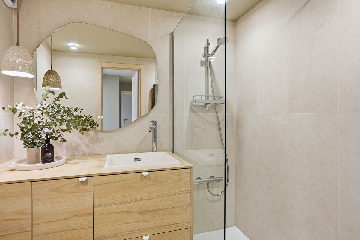 3 Bed Apartment for sale in Calahonda Costa Del Sol, Málaga, Spain