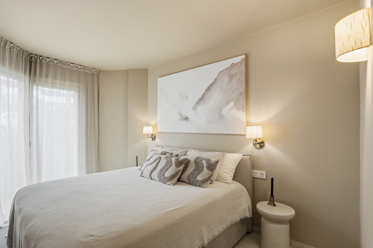 3 Bed Apartment for sale in Calahonda Costa Del Sol, Málaga, Spain