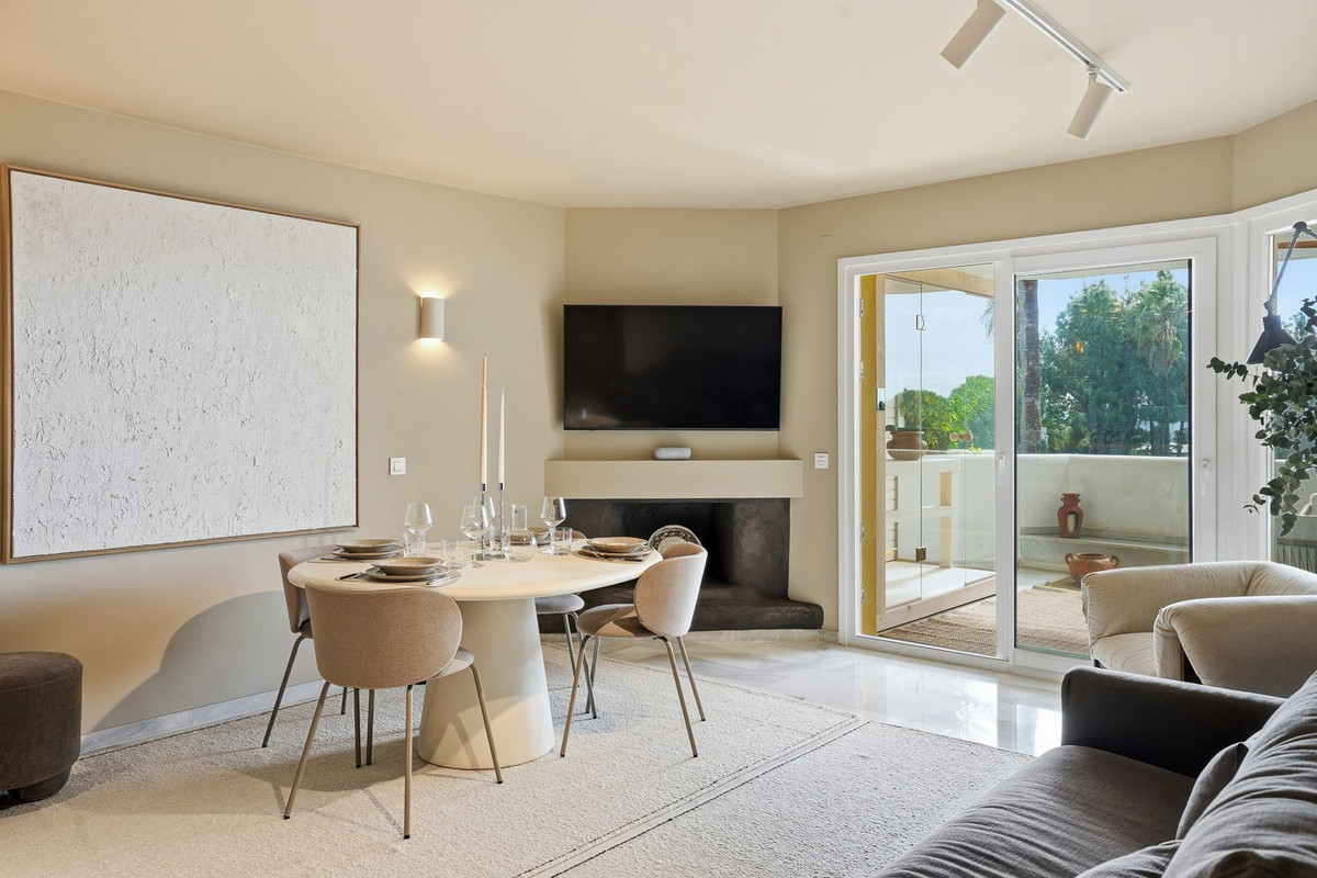 3 Bed Apartment for sale in Calahonda Costa Del Sol, Málaga, Spain