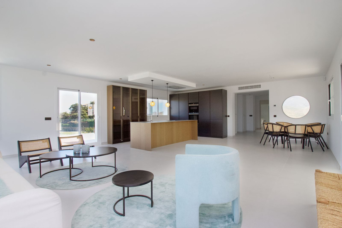 4 Bed Townhouse for sale in La Mairena Costa Del Sol, Málaga, Spain