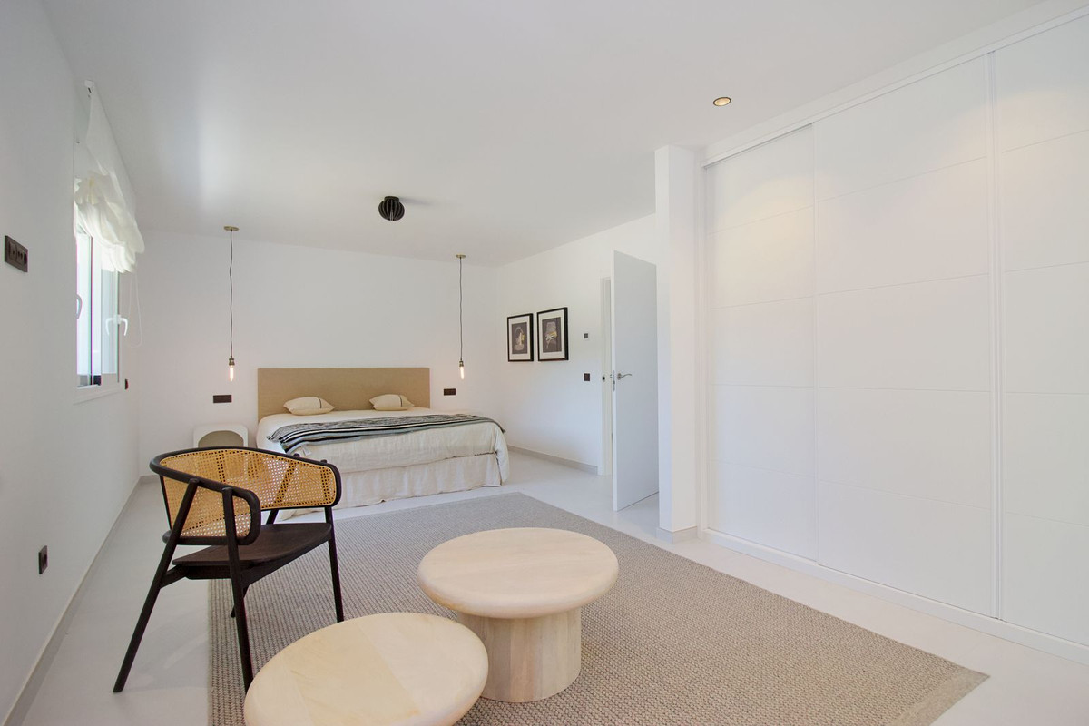 4 Bed Townhouse for sale in La Mairena Costa Del Sol, Málaga, Spain