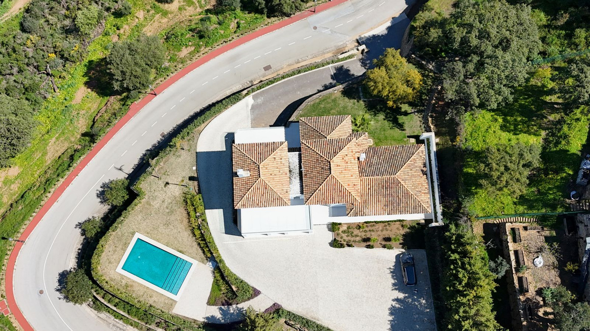 4 Bed Townhouse for sale in La Mairena Costa Del Sol, Málaga, Spain