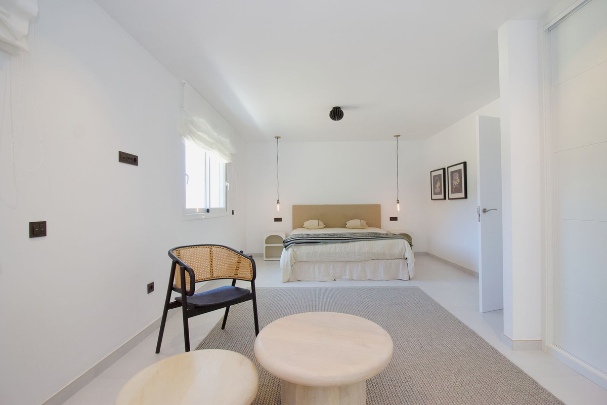 4 Bed Townhouse for sale in La Mairena Costa Del Sol, Málaga, Spain