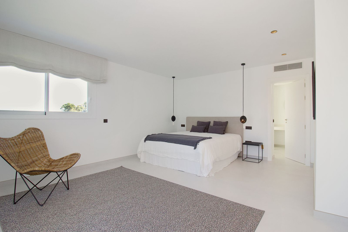 4 Bed Townhouse for sale in La Mairena Costa Del Sol, Málaga, Spain