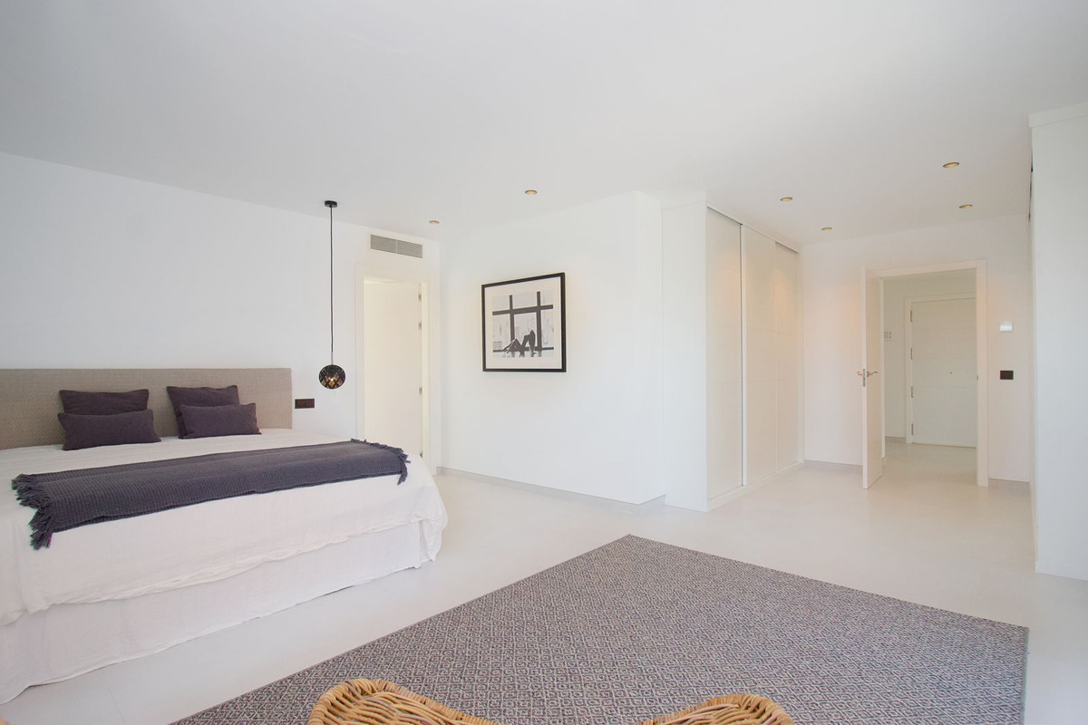 4 Bed Townhouse for sale in La Mairena Costa Del Sol, Málaga, Spain