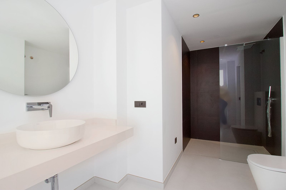 4 Bed Townhouse for sale in La Mairena Costa Del Sol, Málaga, Spain