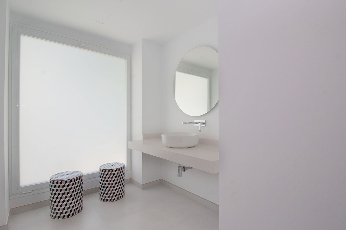 4 Bed Townhouse for sale in La Mairena Costa Del Sol, Málaga, Spain
