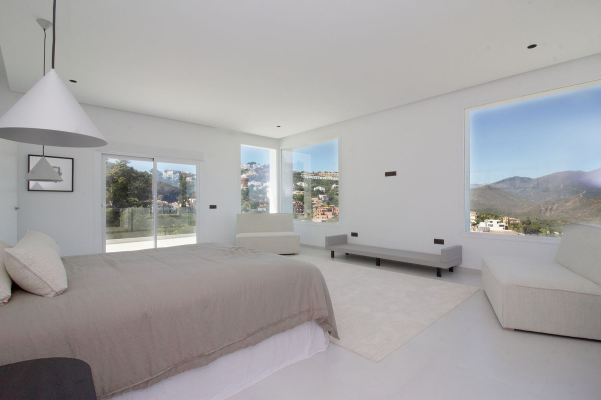 4 Bed Townhouse for sale in La Mairena Costa Del Sol, Málaga, Spain