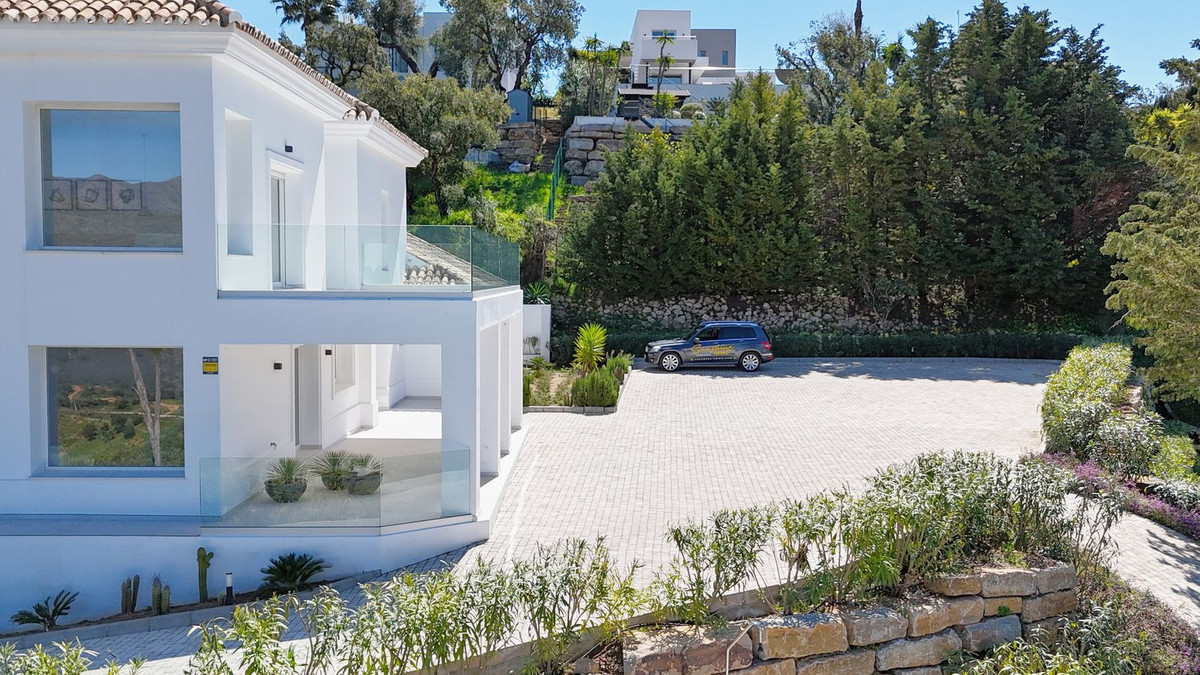 4 Bed Townhouse for sale in La Mairena Costa Del Sol, Málaga, Spain