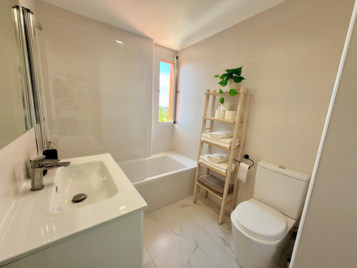 1 Bed Apartment for sale in Benalmadena Costa Costa Del Sol, Málaga, Spain