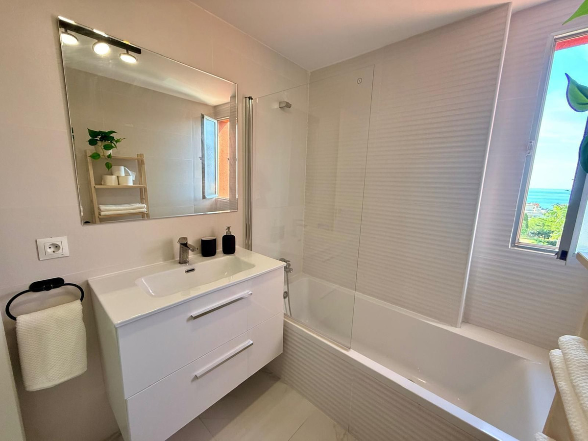 1 Bed Apartment for sale in Benalmadena Costa Costa Del Sol, Málaga, Spain