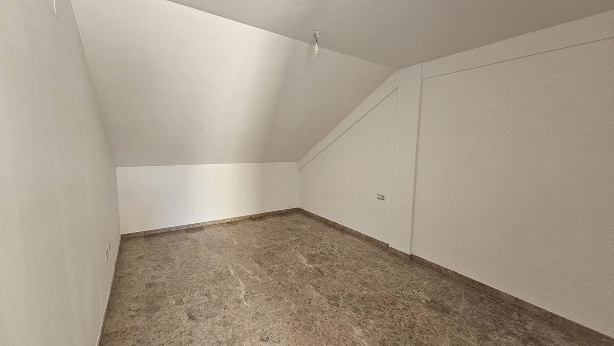 3 Bed Apartment for sale in Torremolinos Costa Del Sol, Málaga, Spain