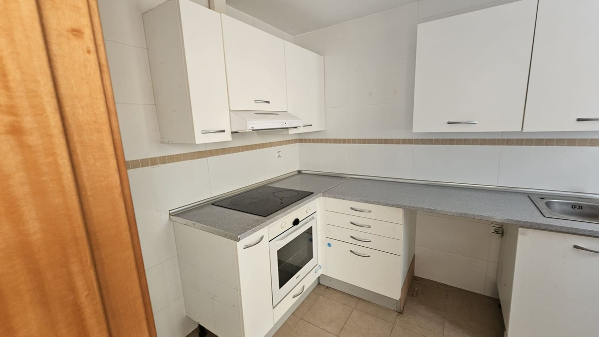 3 Bed Apartment for sale in Torremolinos Costa Del Sol, Málaga, Spain