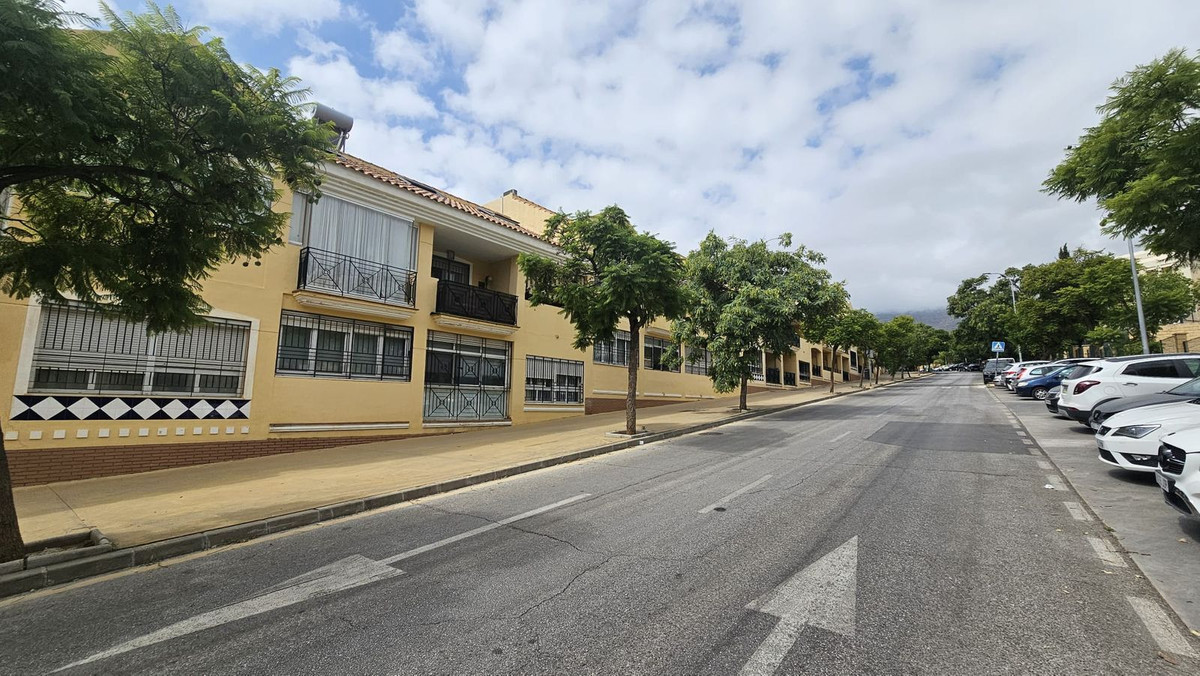 3 Bed Apartment for sale in Torremolinos Costa Del Sol, Málaga, Spain
