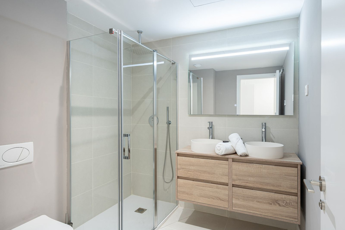 2 Bed Apartment for sale in Fuengirola Costa Del Sol, Málaga, Spain
