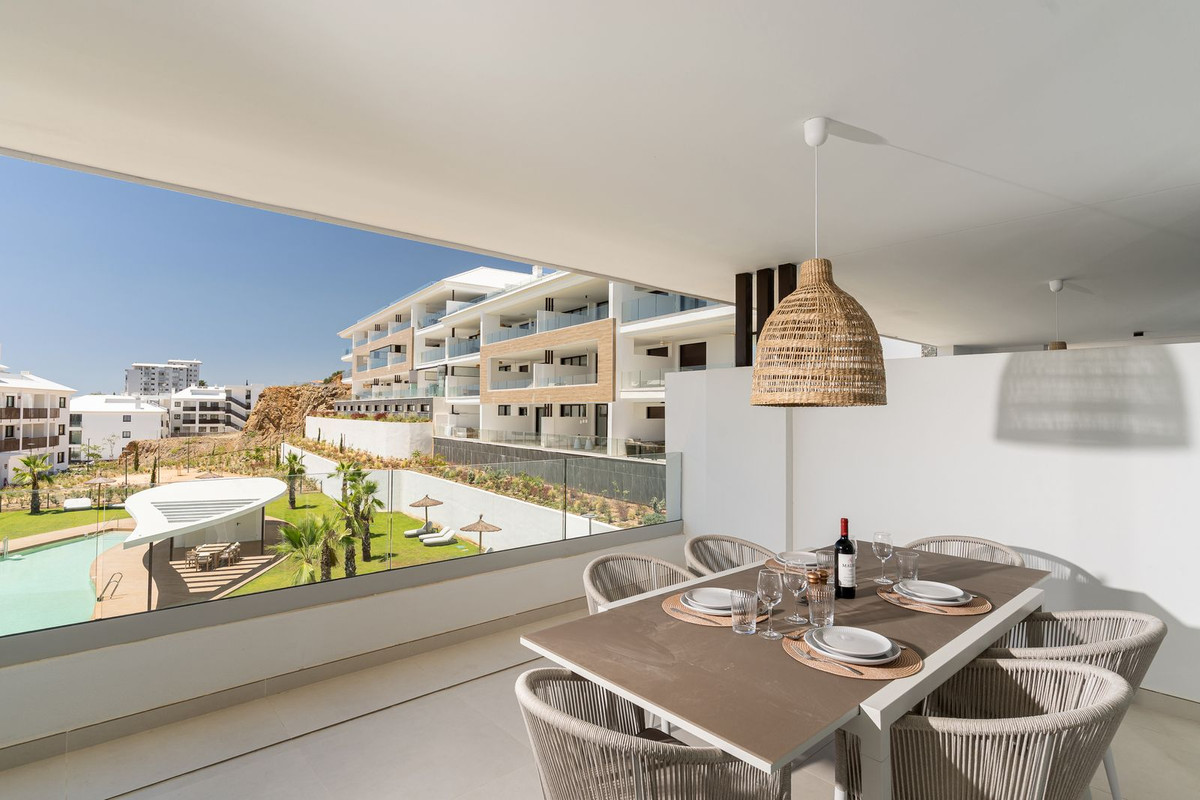2 Bed Apartment for sale in Fuengirola Costa Del Sol, Málaga, Spain