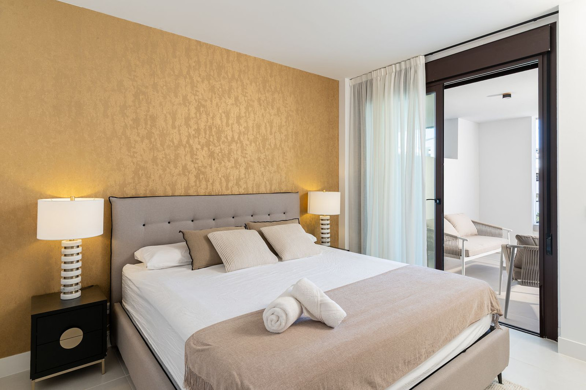 2 Bed Apartment for sale in Fuengirola Costa Del Sol, Málaga, Spain