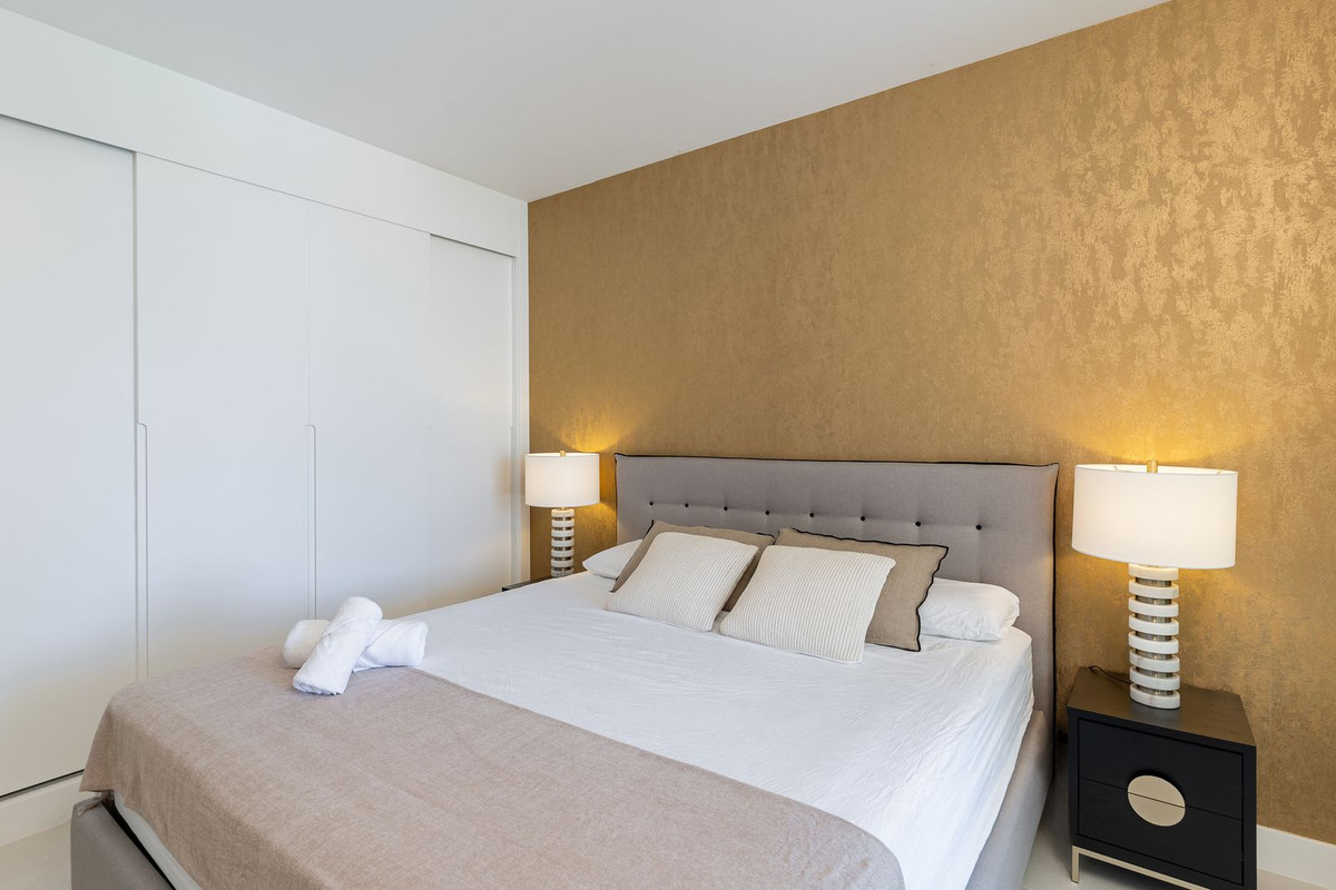 2 Bed Apartment for sale in Fuengirola Costa Del Sol, Málaga, Spain