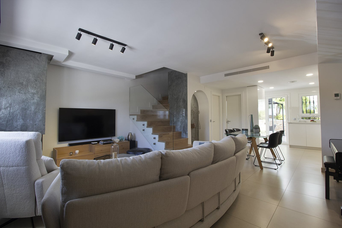 3 Bed Townhouse for sale in Benalmadena Costa Del Sol, Málaga, Spain
