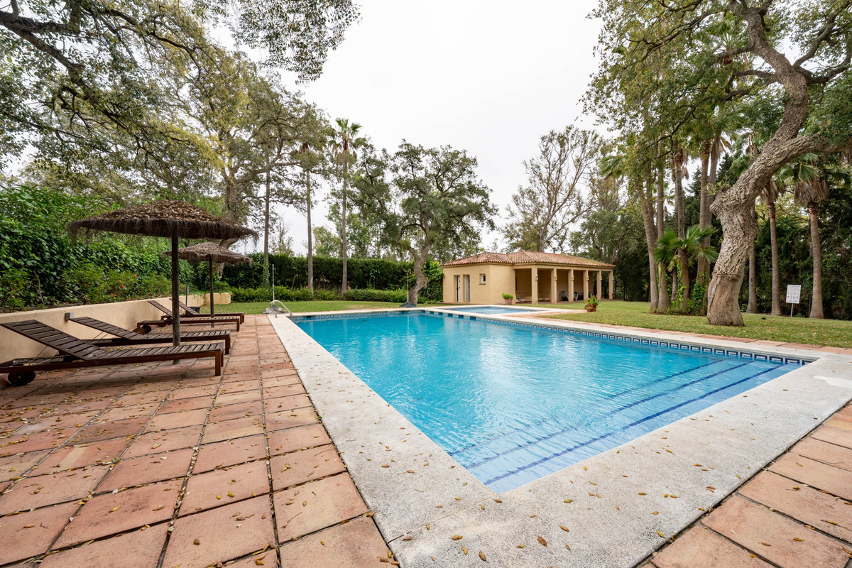 Se vende Villa - Chalet de 5 dormitorios en Costa Del Sol, Cadiz, España
