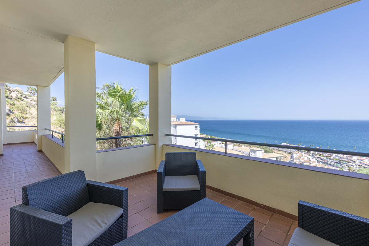 3 Bed Apartment for sale in Manilva Costa Del Sol, Málaga, Spain