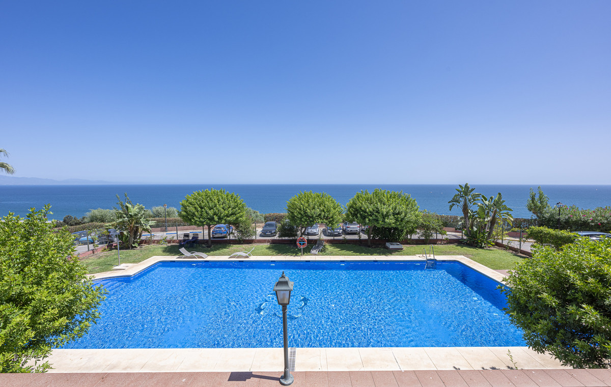 3 Bed Apartment for sale in Manilva Costa Del Sol, Málaga, Spain