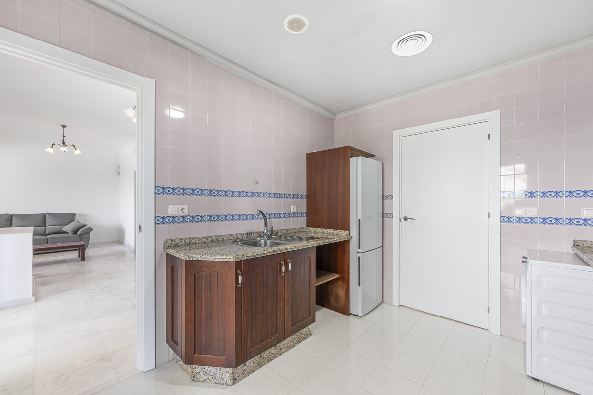 3 Bed Apartment for sale in Manilva Costa Del Sol, Málaga, Spain