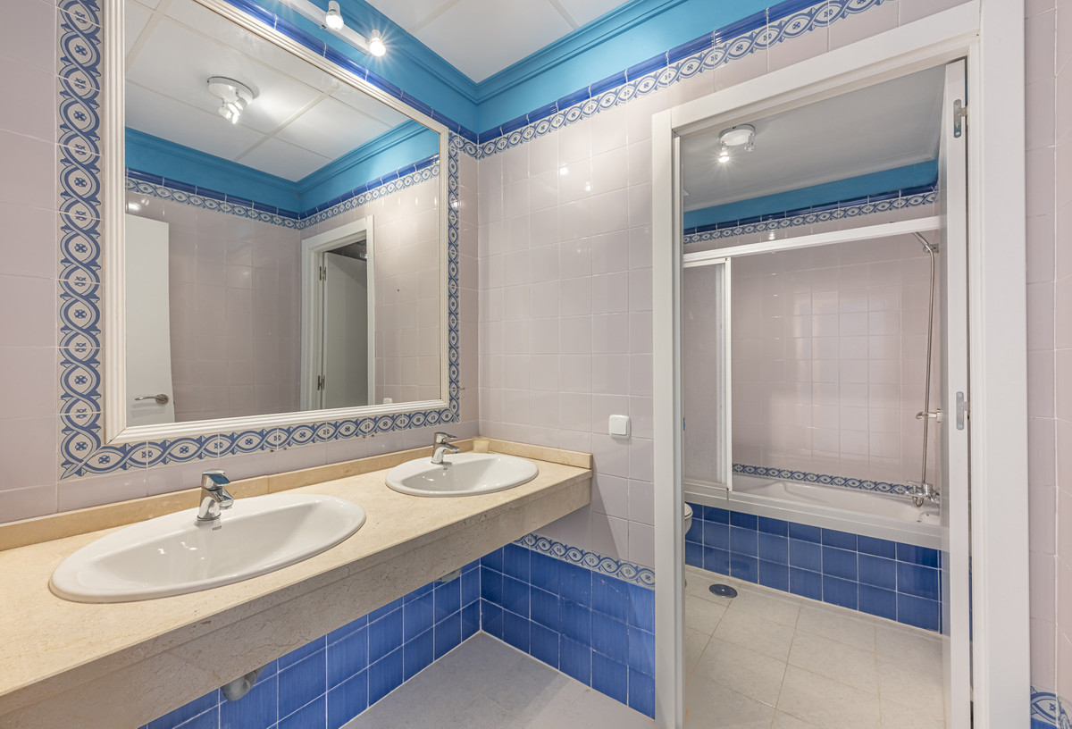 3 Bed Apartment for sale in Manilva Costa Del Sol, Málaga, Spain