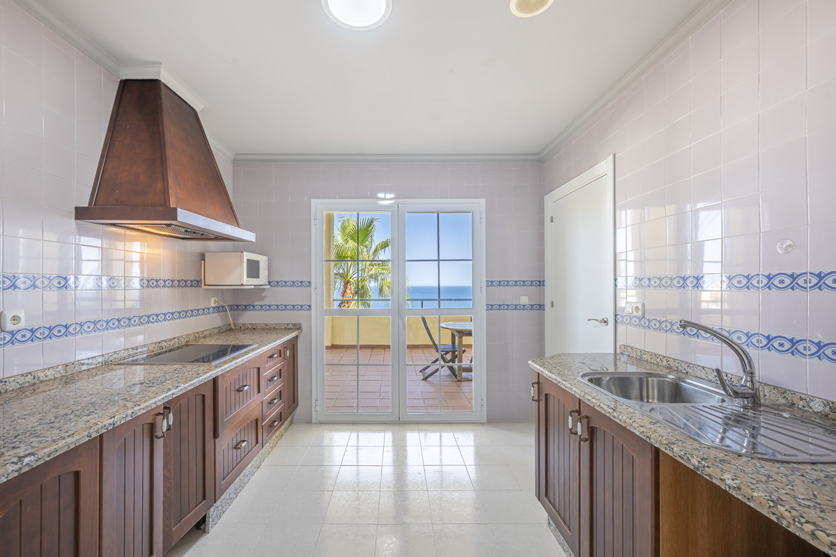 3 Bed Apartment for sale in Manilva Costa Del Sol, Málaga, Spain