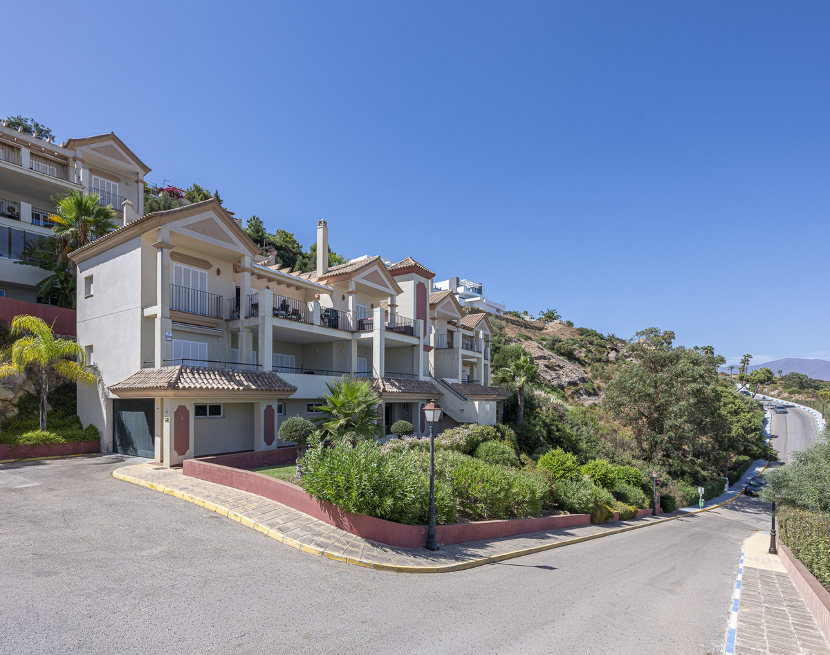3 Bed Apartment for sale in Manilva Costa Del Sol, Málaga, Spain