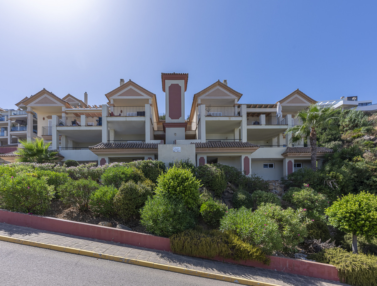3 Bed Apartment for sale in Manilva Costa Del Sol, Málaga, Spain