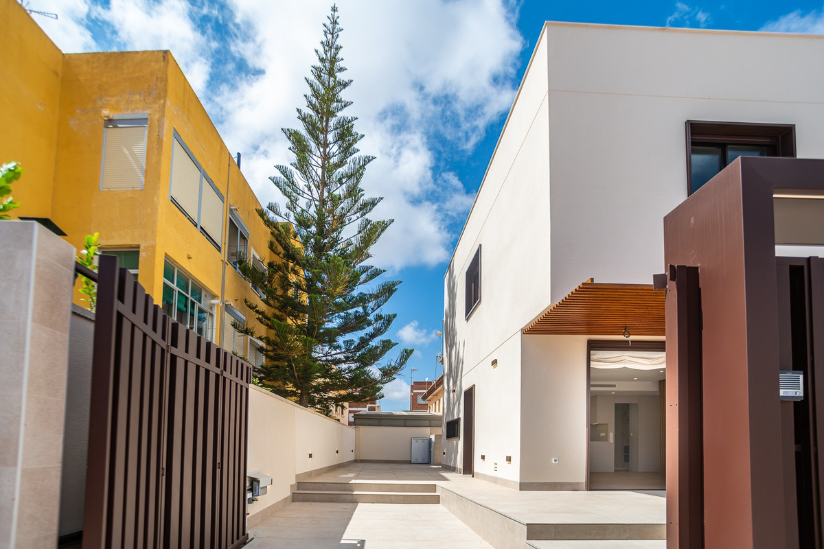 Se vende Villa - Chalet de 3 dormitorios en Costa Calida, Murcia, España