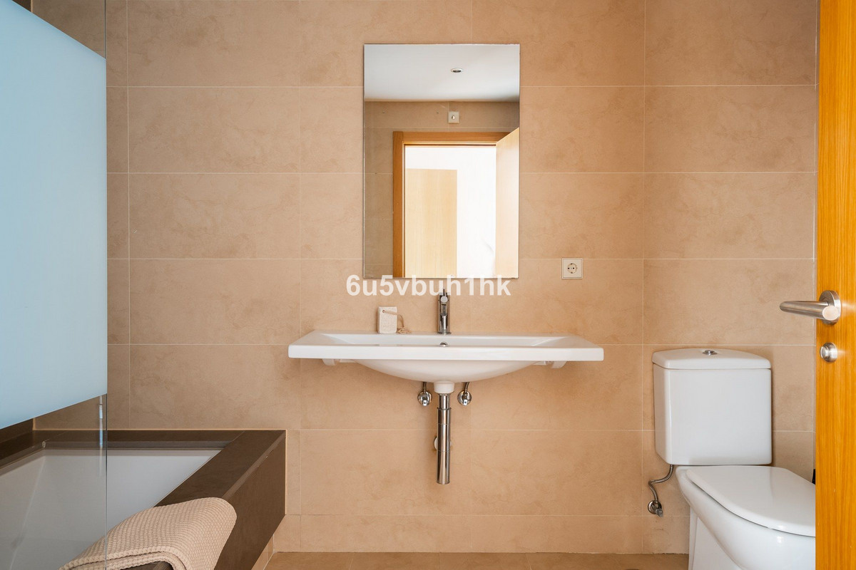 Se vende Apartamento Planta Baja de 2 dormitorios en Costa Del Sol, Málaga, España