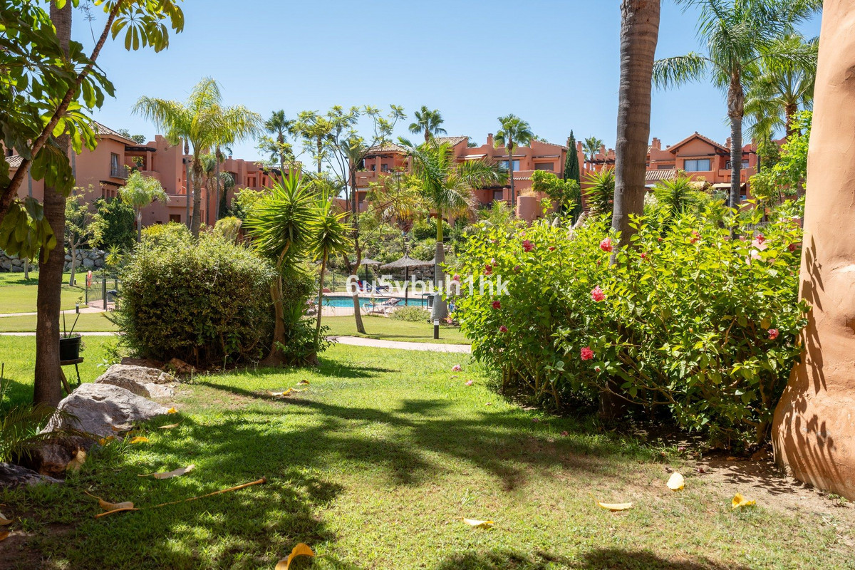 Se vende Apartamento Planta Baja de 2 dormitorios en Costa Del Sol, Málaga, España