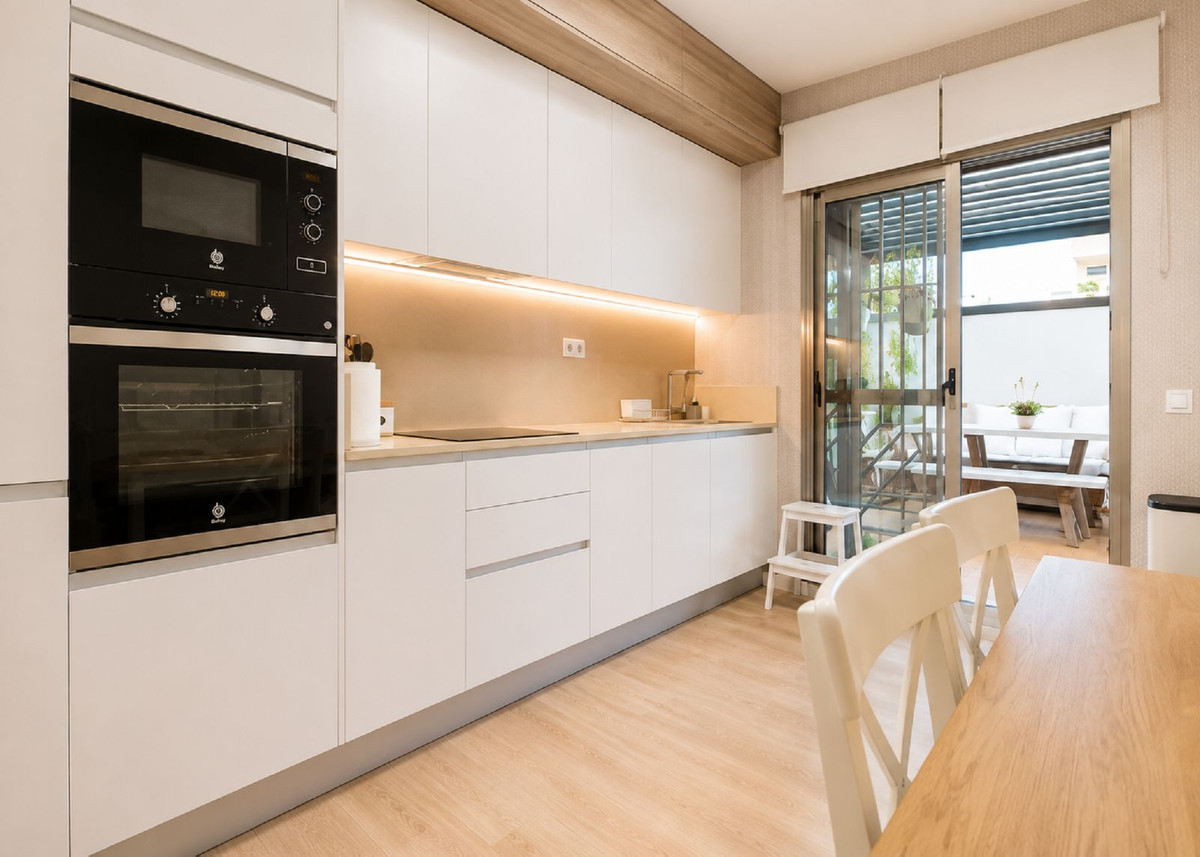 Se vende Apartamento Planta Baja de 4 dormitorios en Costa Del Sol, Málaga, España