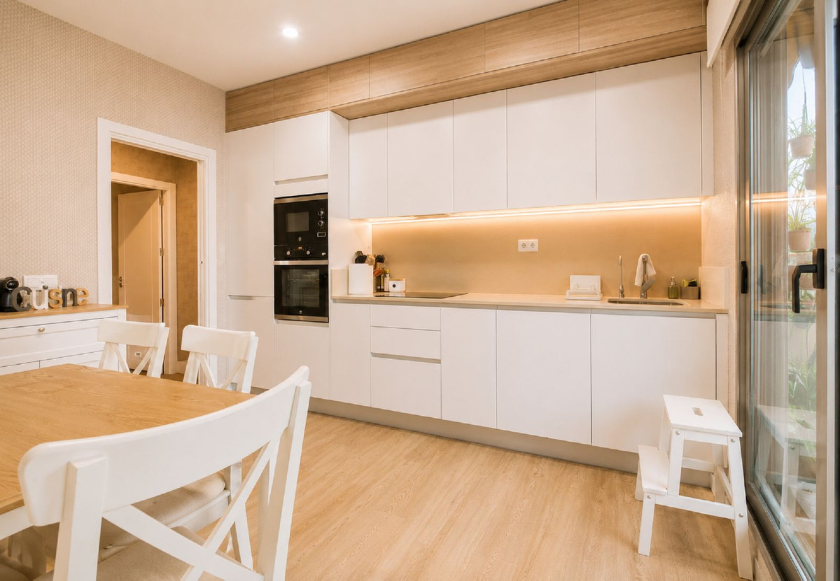 Se vende Apartamento Planta Baja de 4 dormitorios en Costa Del Sol, Málaga, España