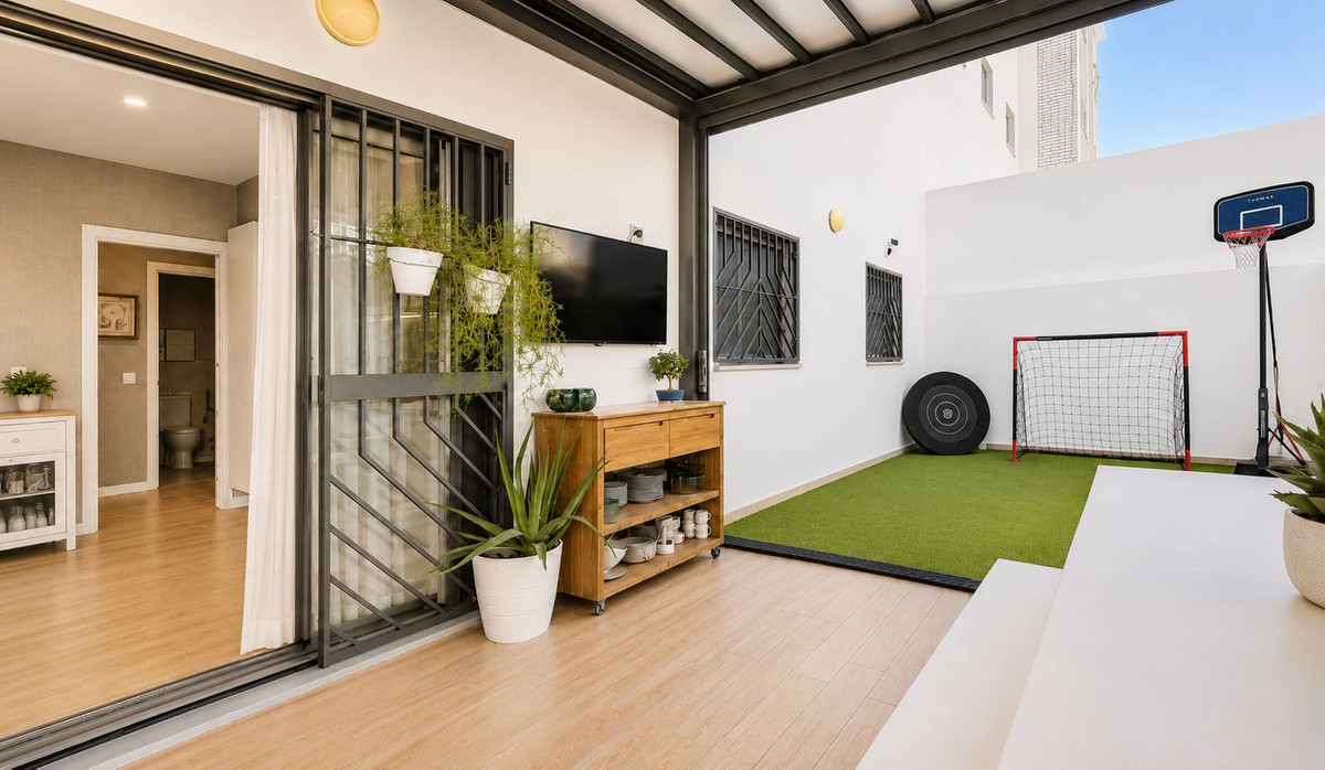 Se vende Apartamento Planta Baja de 4 dormitorios en Costa Del Sol, Málaga, España
