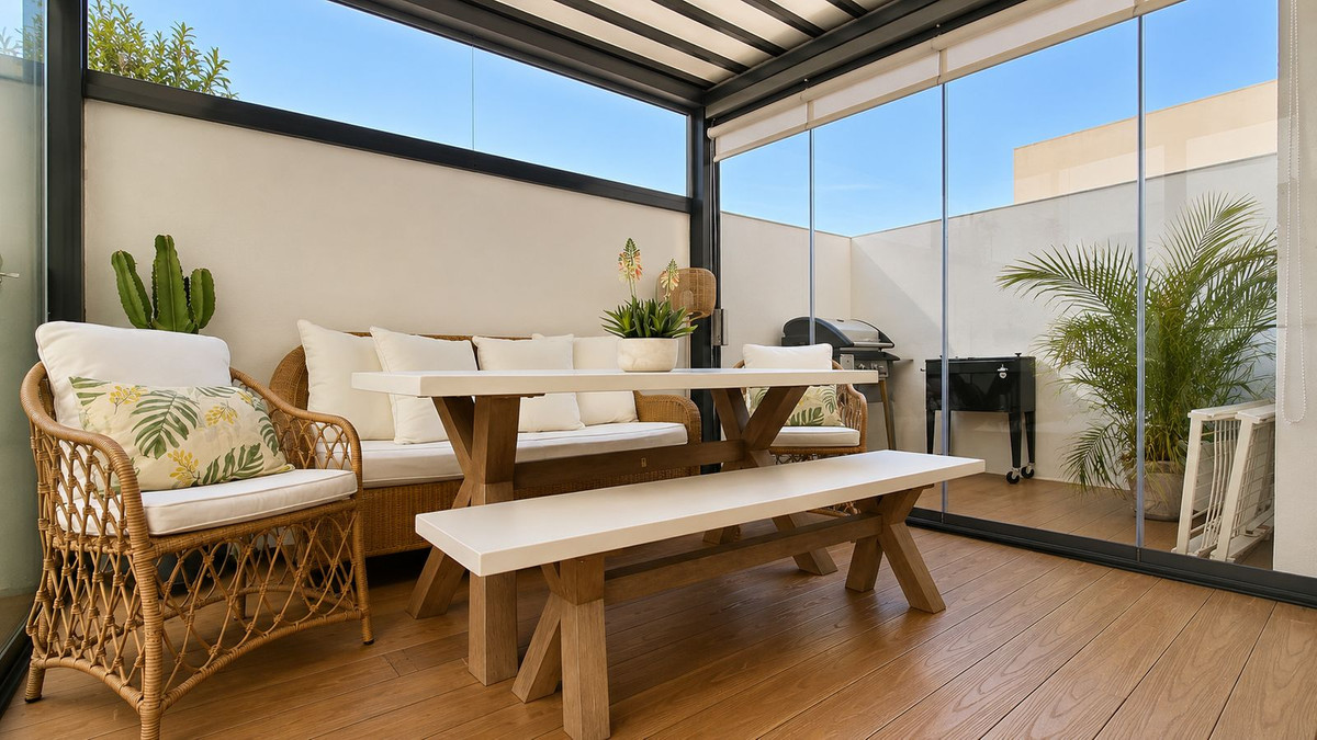 Se vende Apartamento Planta Baja de 4 dormitorios en Costa Del Sol, Málaga, España