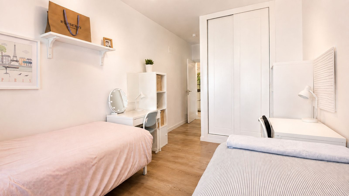 Se vende Apartamento Planta Baja de 4 dormitorios en Costa Del Sol, Málaga, España