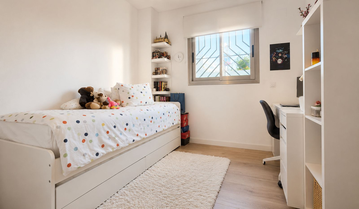 Se vende Apartamento Planta Baja de 4 dormitorios en Costa Del Sol, Málaga, España