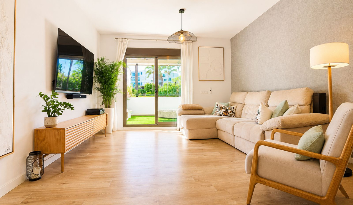 Se vende Apartamento Planta Baja de 4 dormitorios en Costa Del Sol, Málaga, España