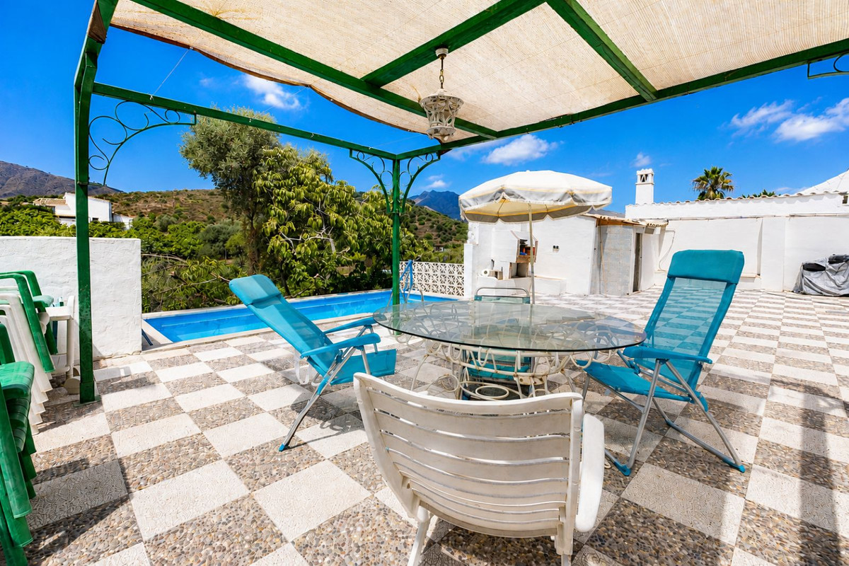Se vende Finca - Cortijo de 2 dormitorios en Costa Del Sol, Málaga, España