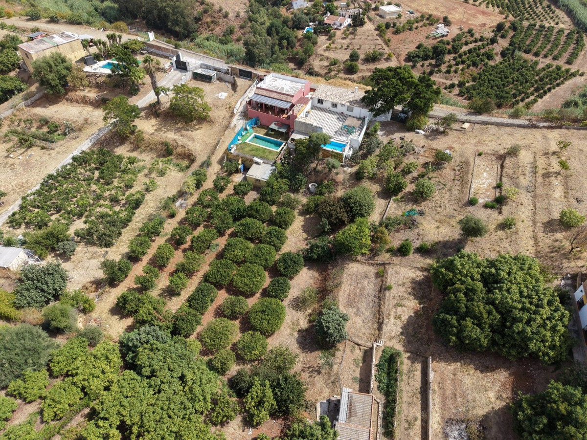 Se vende Finca - Cortijo de 2 dormitorios en Costa Del Sol, Málaga, España