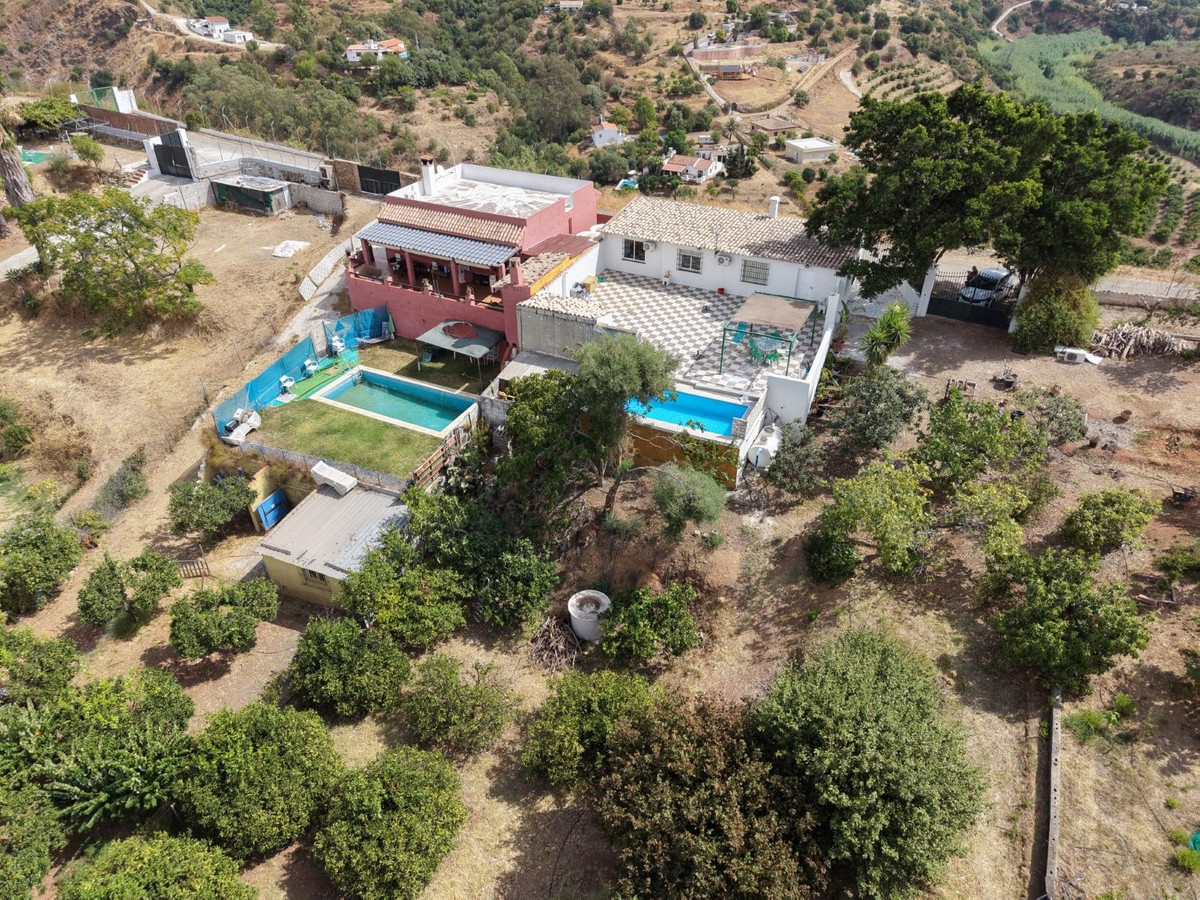Se vende Finca - Cortijo de 2 dormitorios en Costa Del Sol, Málaga, España